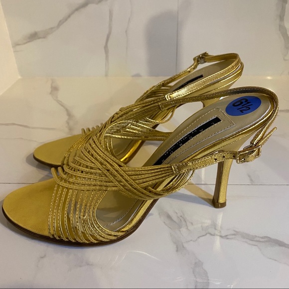 Laundry Gold Heels - Picture 3 of 7